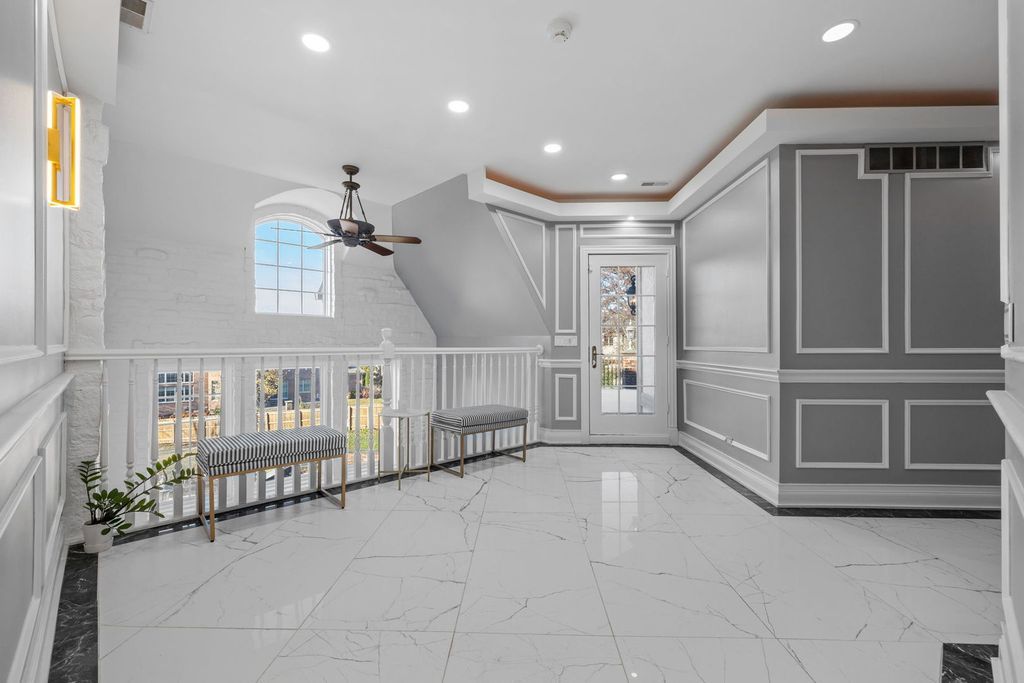 Elegant Illinois Retreat Rare 1.43 Acre Estate Offering Ultimate Privacy and Opulence Priced at 4.1 Million 50