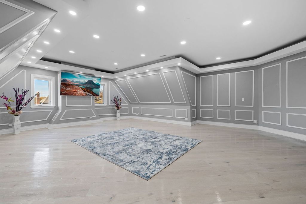 Elegant Illinois Retreat Rare 1.43 Acre Estate Offering Ultimate Privacy and Opulence Priced at 4.1 Million 52
