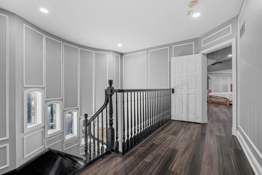 Elegant Illinois Retreat Rare 1.43 Acre Estate Offering Ultimate Privacy and Opulence Priced at 4.1 Million 53