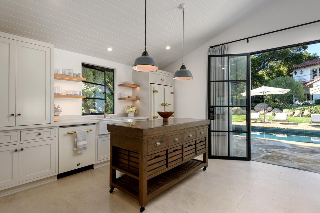 Escape to Opulence Spanish Colonial Estate in California Listed at 10.85 Million 19