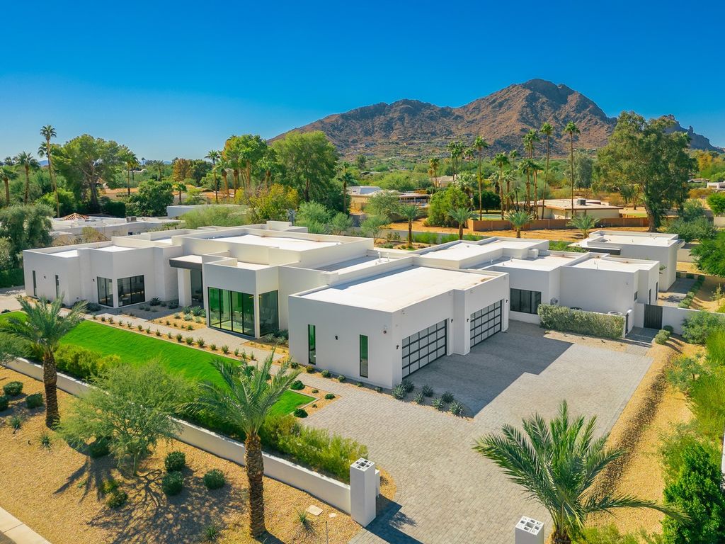 Exclusive Arizona Retreat Sleek Modern Design with Breathtaking Views Available for 8.95 Million 1