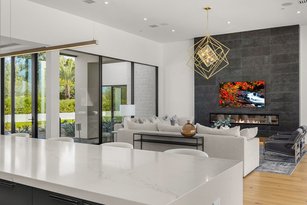 Exclusive Arizona Retreat Sleek Modern Design with Breathtaking Views Available for 8.95 Million 18