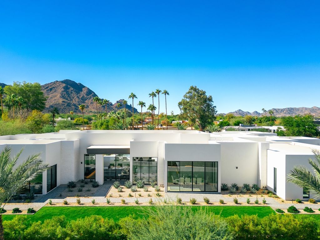Exclusive Arizona Retreat Sleek Modern Design with Breathtaking Views Available for 8.95 Million 2