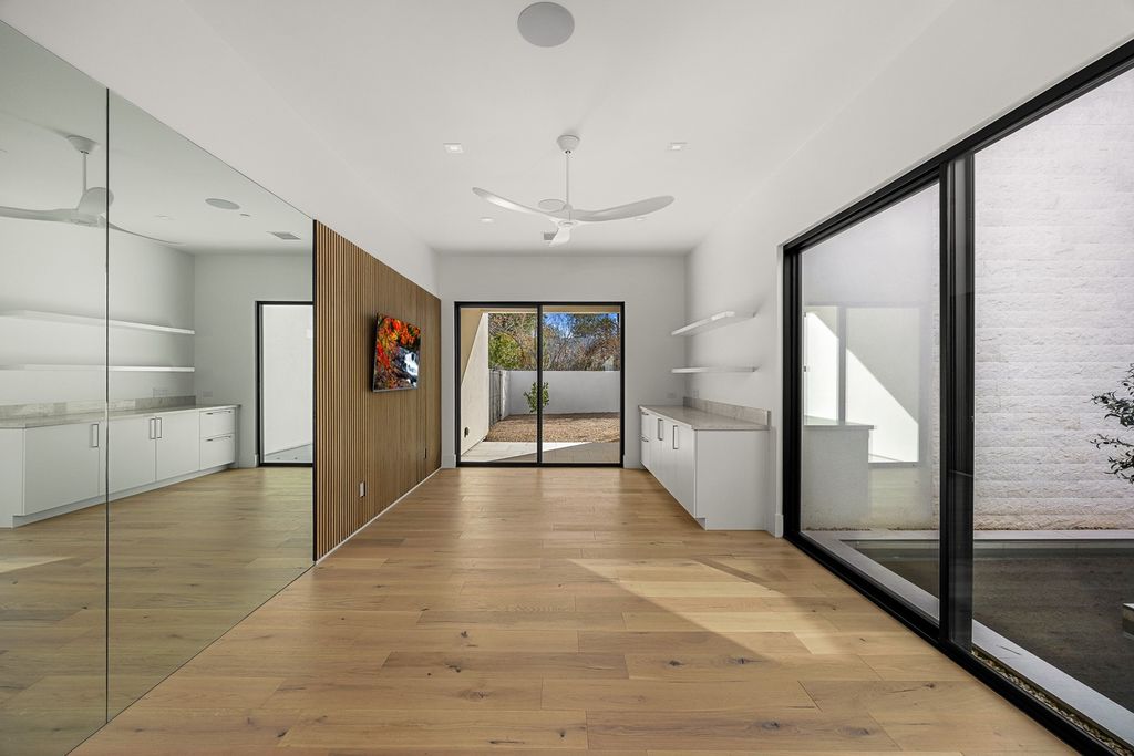 Exclusive Arizona Retreat Sleek Modern Design with Breathtaking Views Available for 8.95 Million 36