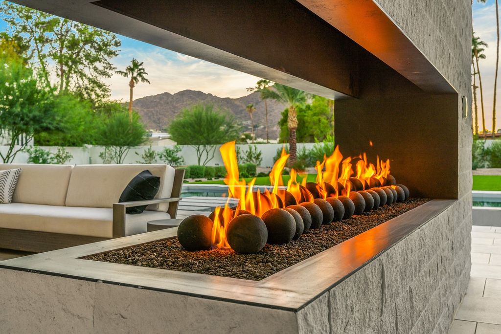 Exclusive Arizona Retreat Sleek Modern Design with Breathtaking Views Available for 8.95 Million 70