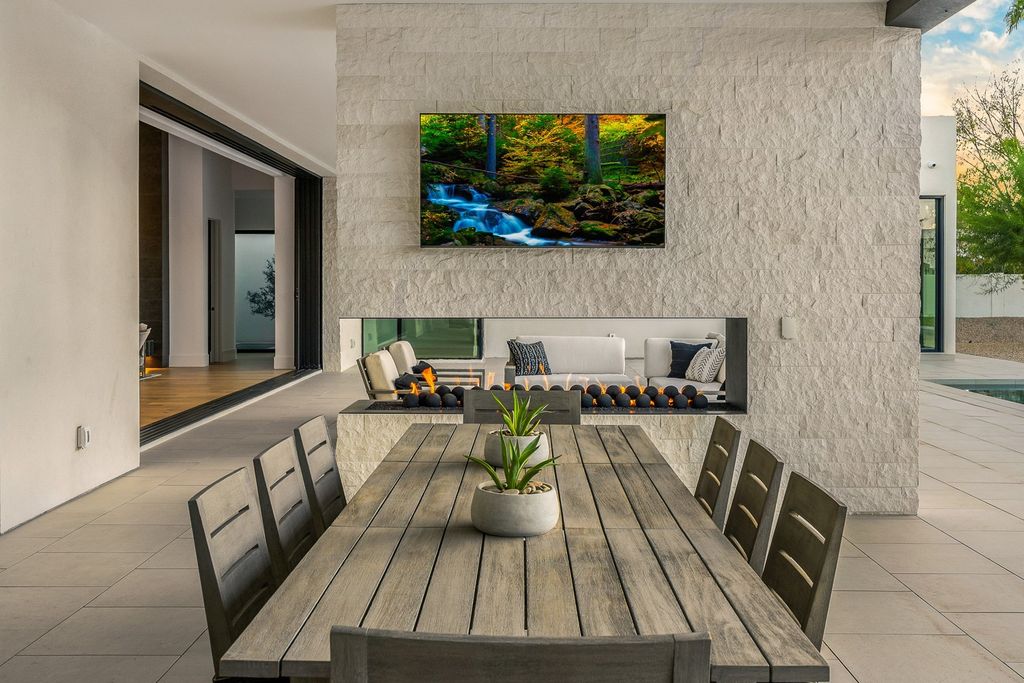 Exclusive Arizona Retreat Sleek Modern Design with Breathtaking Views Available for 8.95 Million 72