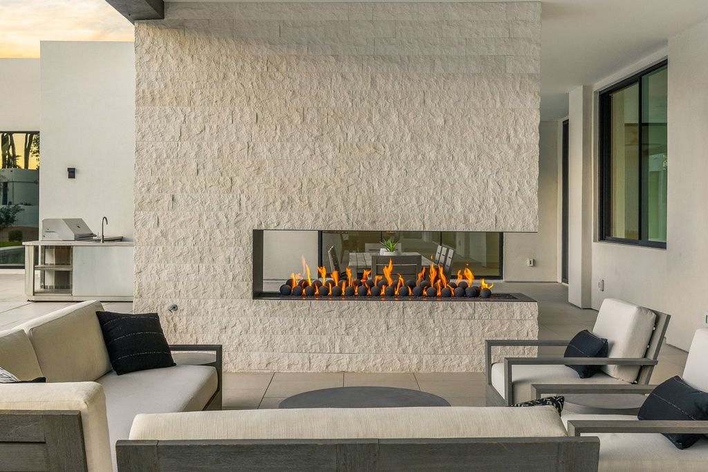 Exclusive Arizona Retreat Sleek Modern Design with Breathtaking Views Available for 8.95 Million 73