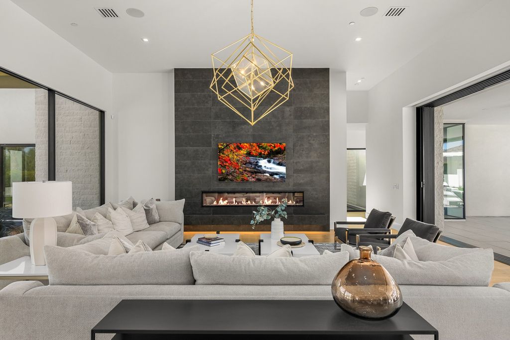 Exclusive Arizona Retreat Sleek Modern Design with Breathtaking Views Available for 8.95 Million 9