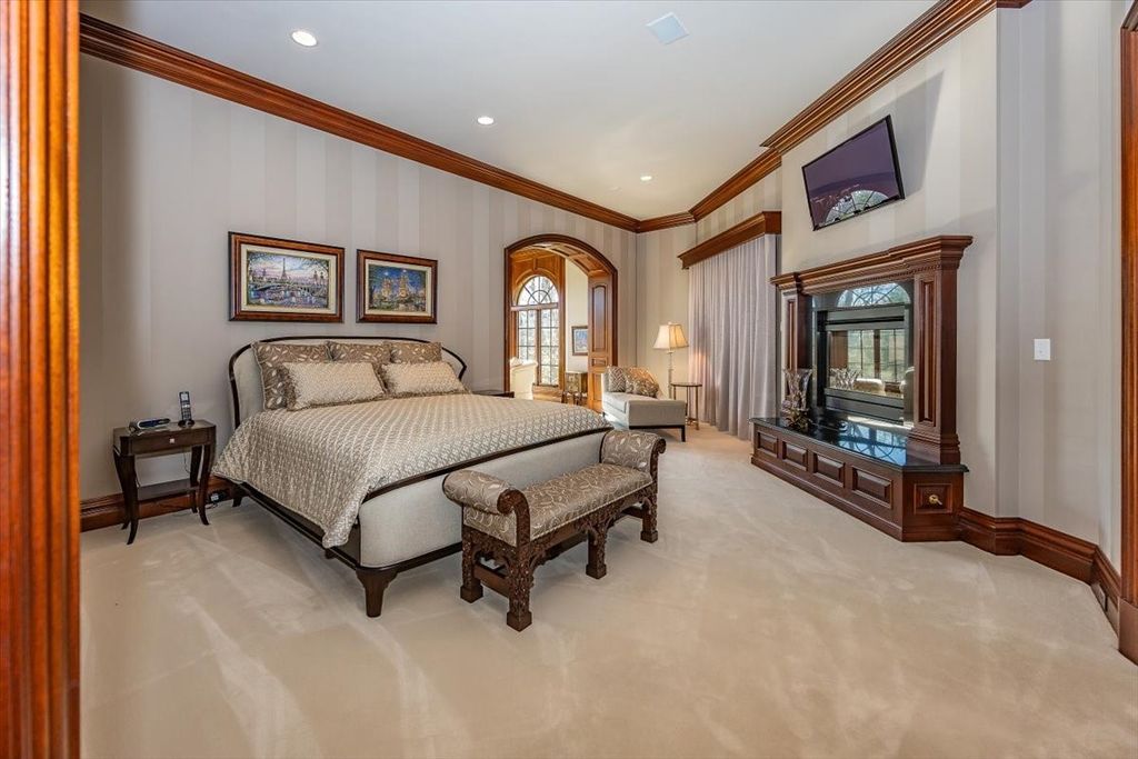 Exquisite Design Unparalleled Quality Indiana Estate by Pete McCullough Priced at 3.8 Million 31