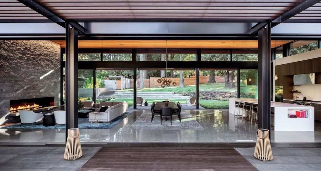 Glass Link House in Oregon by Scott Edwards Architecture