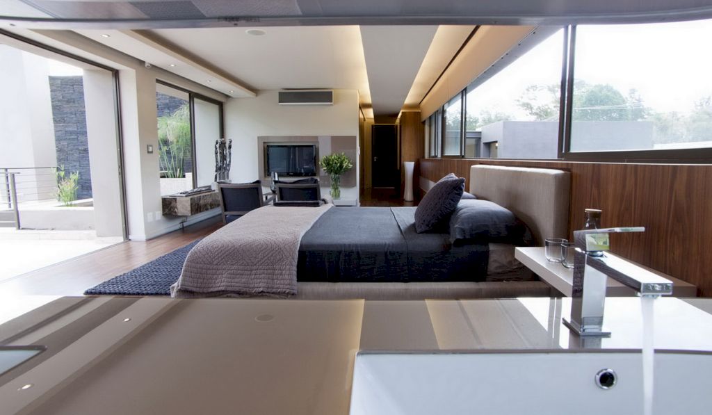 House Sed in South Africa by Nico van der Meulen Architects 24