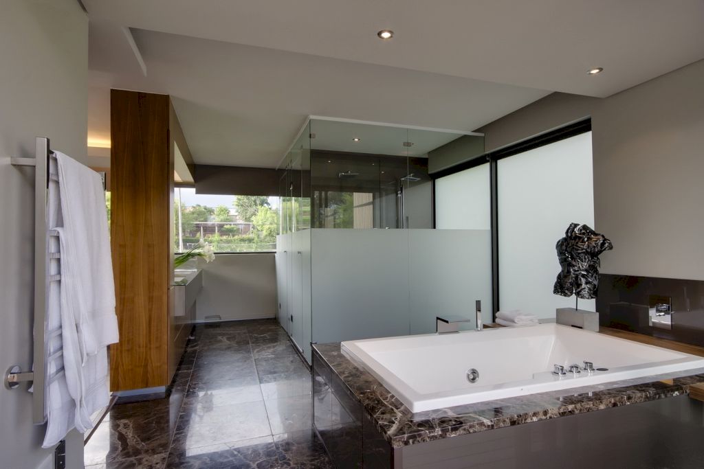 House Sed in South Africa by Nico van der Meulen Architects 26