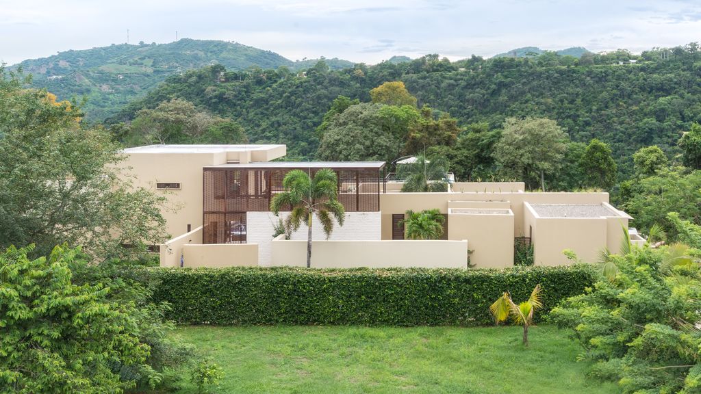 LOMA House by David Macias Arquitectura Urbanismo 1