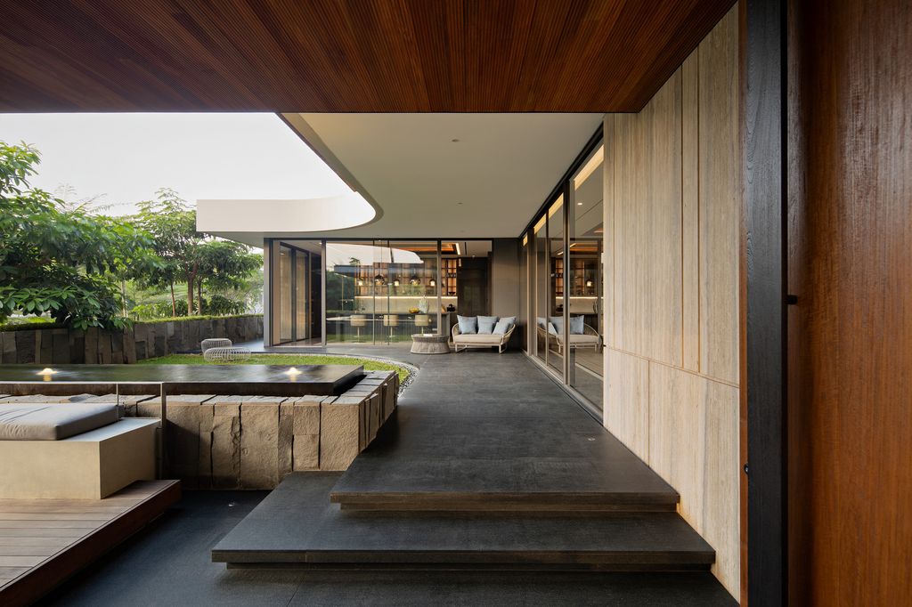 Mentari House Haven of Light Air Privacy by Axial Studio 14