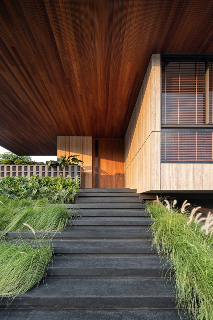 Mentari House Haven of Light Air Privacy by Axial Studio 16