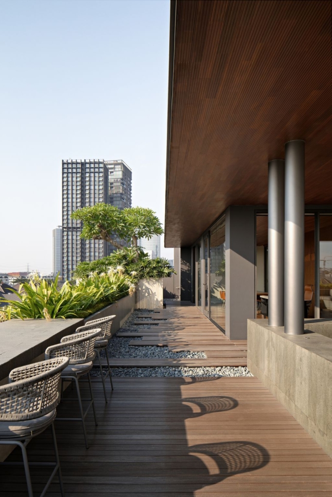 Mentari House Haven of Light Air Privacy by Axial Studio 5