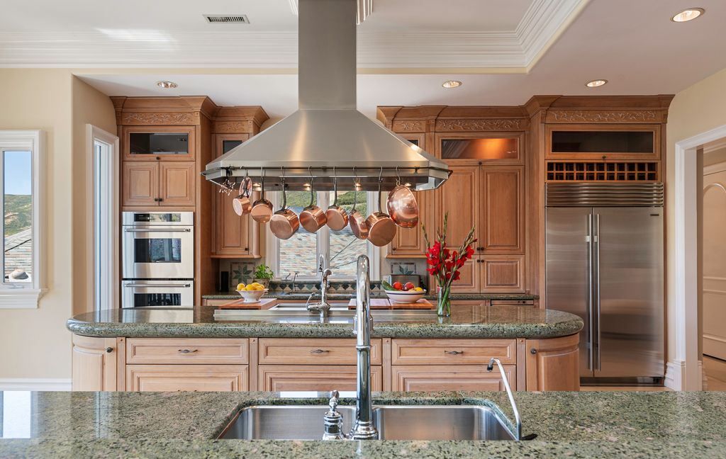 Sophistication Meets Comfort Custom Built Estate in Emigration Canyon Asking 6.4 Million 10