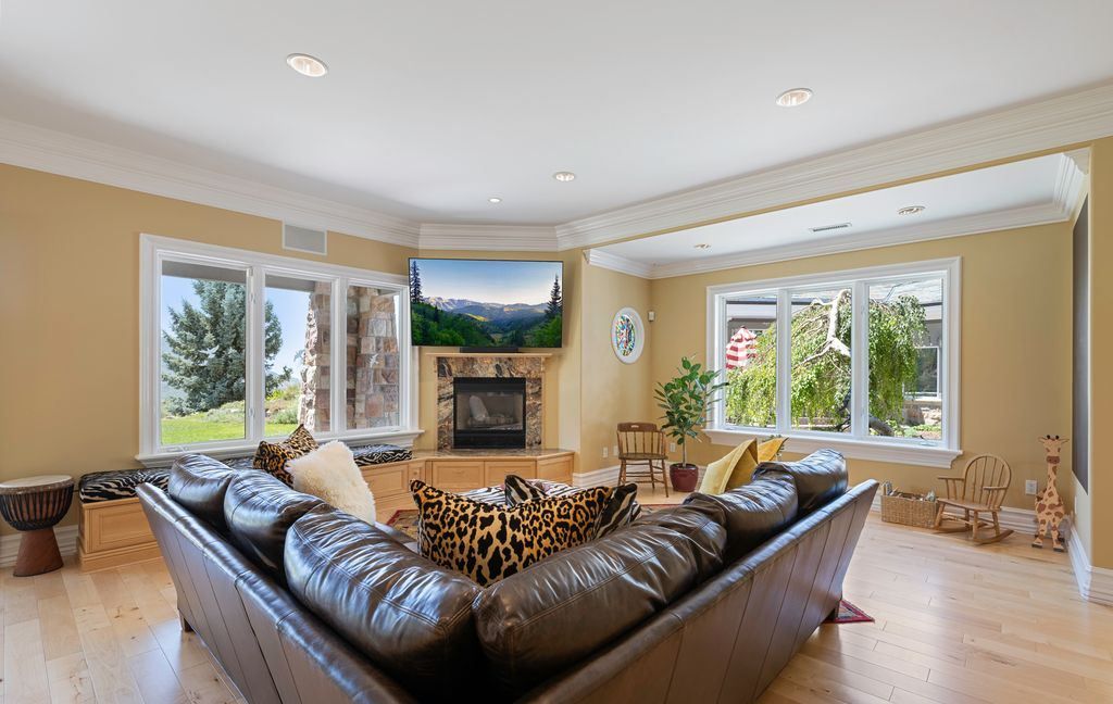 Sophistication Meets Comfort Custom Built Estate in Emigration Canyon Asking 6.4 Million 29