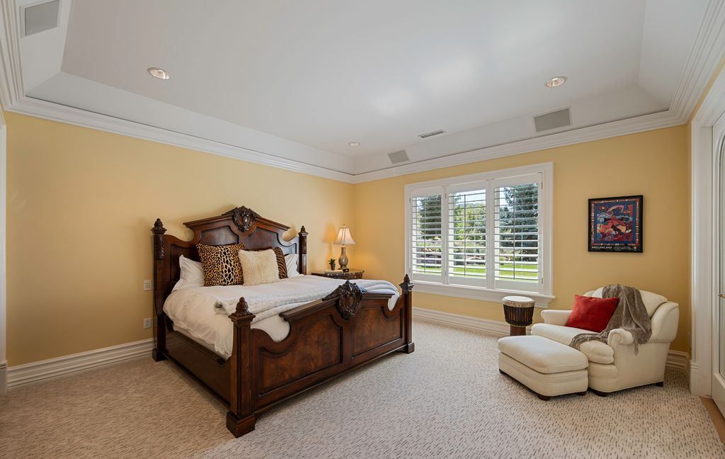 Sophistication Meets Comfort Custom Built Estate in Emigration Canyon Asking 6.4 Million 32