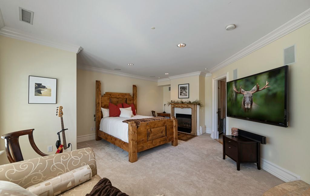 Sophistication Meets Comfort Custom Built Estate in Emigration Canyon Asking 6.4 Million 44