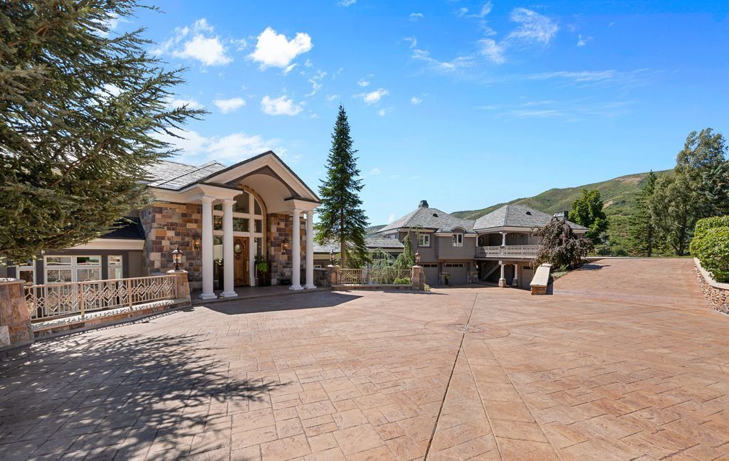 Sophistication Meets Comfort Custom Built Estate in Emigration Canyon Asking 6.4 Million 51