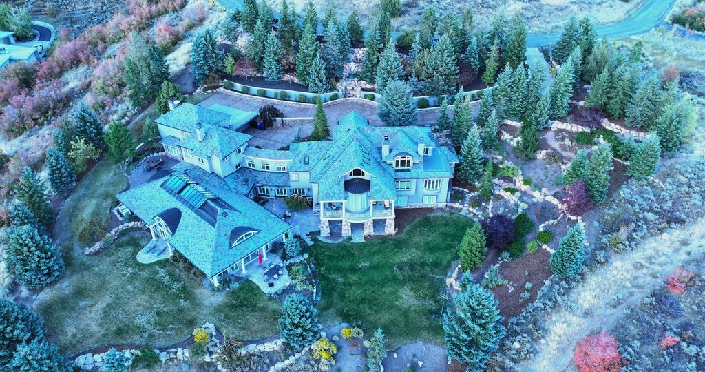 Sophistication Meets Comfort Custom Built Estate in Emigration Canyon Asking 6.4 Million 64