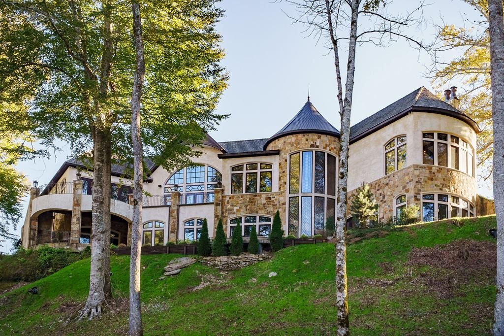 Unparalleled Tennessee Oasis 200 Acres with Iconic Dual Waterfalls and Serene Lake Creek Frontage Ask for 12.5 Million 57