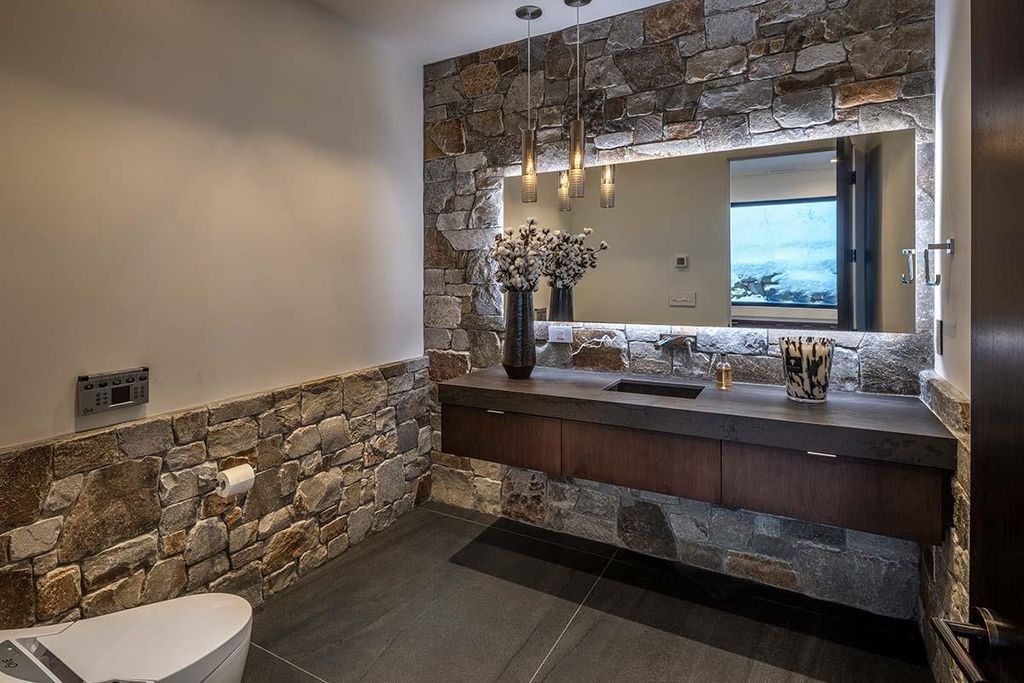 A Contemporary Gem Handsomely Modern Home in Martis Camp for 13795000 24