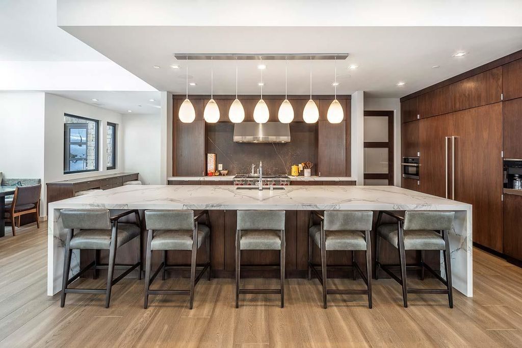 A Contemporary Gem Handsomely Modern Home in Martis Camp for 13795000 5