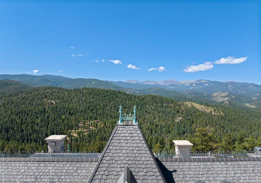 A Masterpiece of Elegance Chateau in the Heart of Evergreen Colorado for 59.998 Million 10