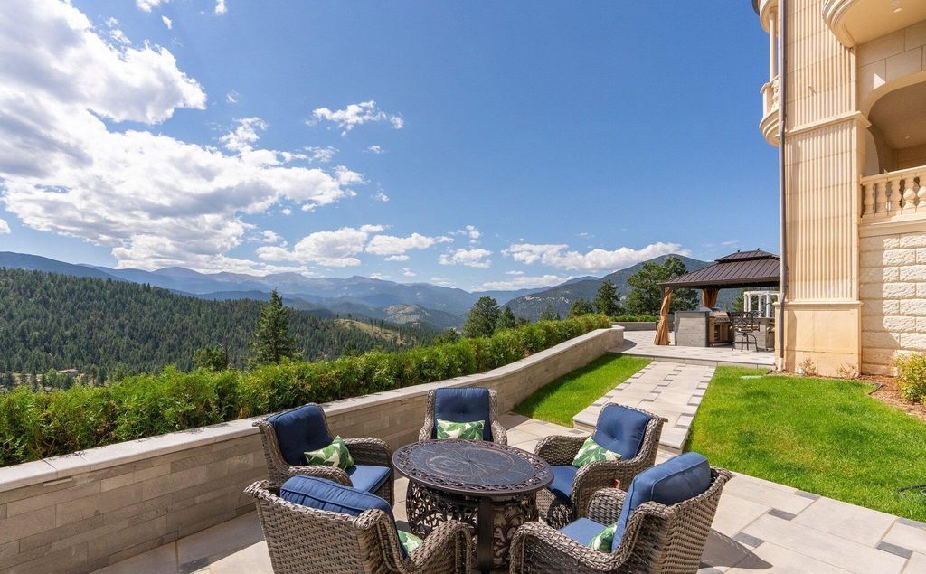 A Masterpiece of Elegance Chateau in the Heart of Evergreen Colorado for 59.998 Million 16