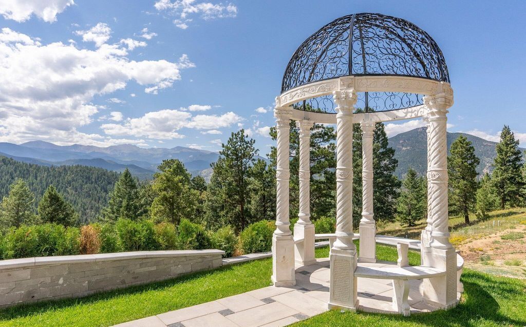A Masterpiece of Elegance Chateau in the Heart of Evergreen Colorado for 59.998 Million 18