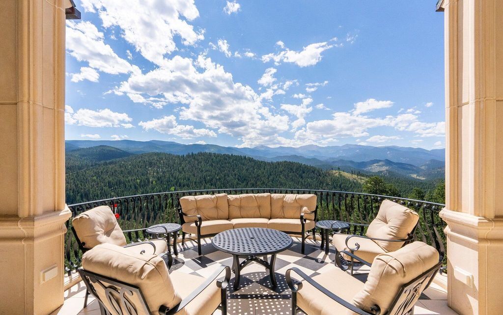 A Masterpiece of Elegance Chateau in the Heart of Evergreen Colorado for 59.998 Million 32