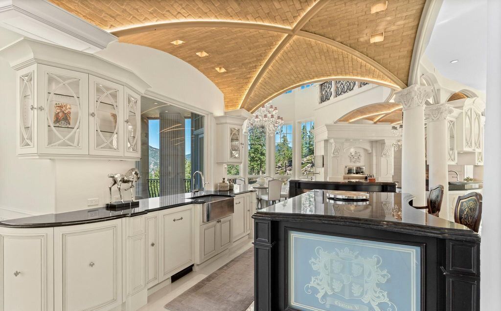 A Masterpiece of Elegance Chateau in the Heart of Evergreen Colorado for 59.998 Million 41