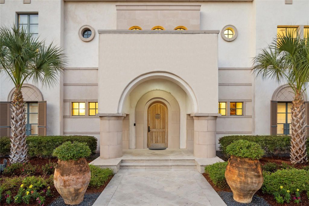 A Masterpiece of Timeless Elegance and Modern Design in Texas Offered at 19.99 Million 10
