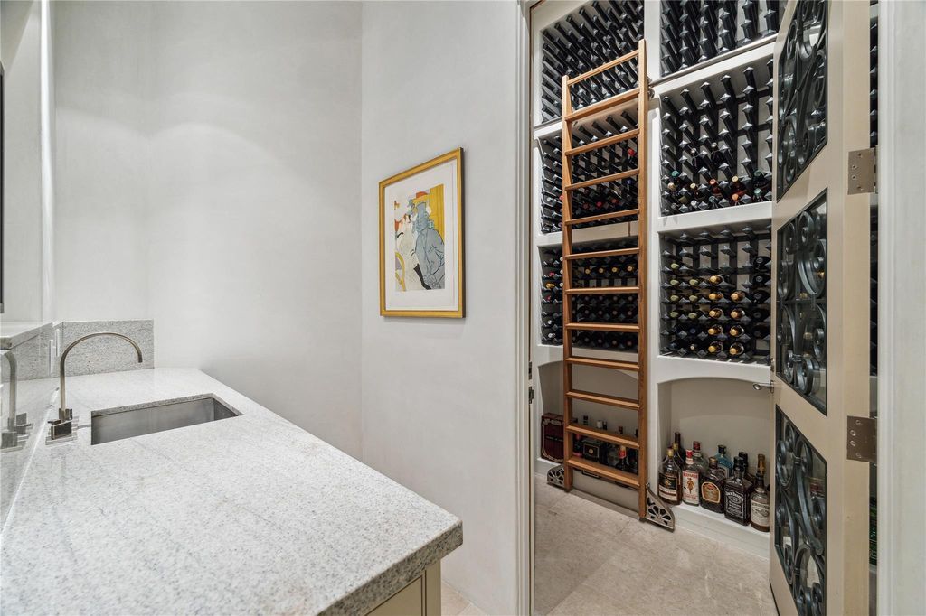 A Masterpiece of Timeless Elegance and Modern Design in Texas Offered at 19.99 Million 13