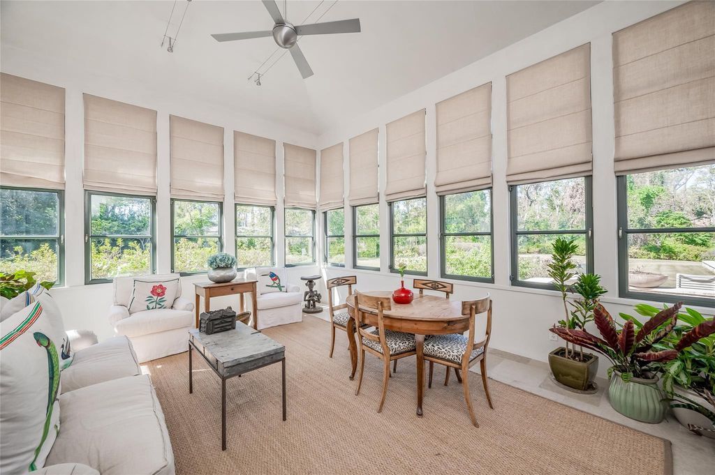 A Masterpiece of Timeless Elegance and Modern Design in Texas Offered at 19.99 Million 16