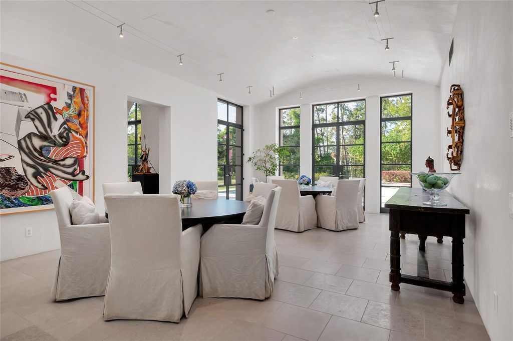 A Masterpiece of Timeless Elegance and Modern Design in Texas Offered at 19.99 Million 17
