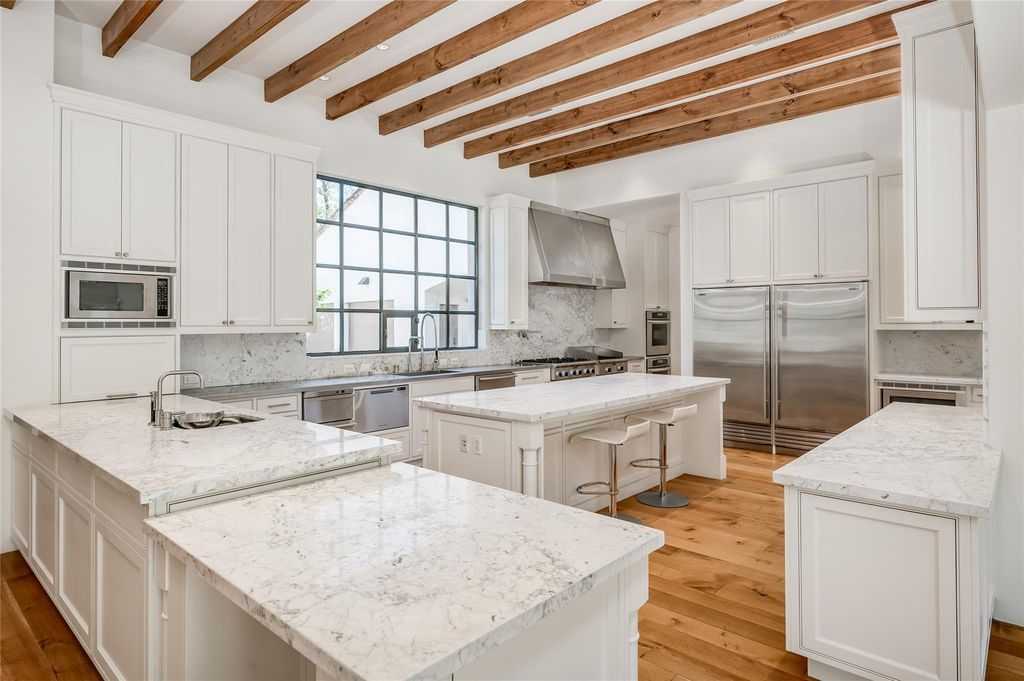 A Masterpiece of Timeless Elegance and Modern Design in Texas Offered at 19.99 Million 2
