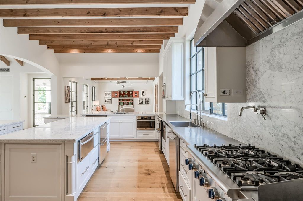 A Masterpiece of Timeless Elegance and Modern Design in Texas Offered at 19.99 Million 20
