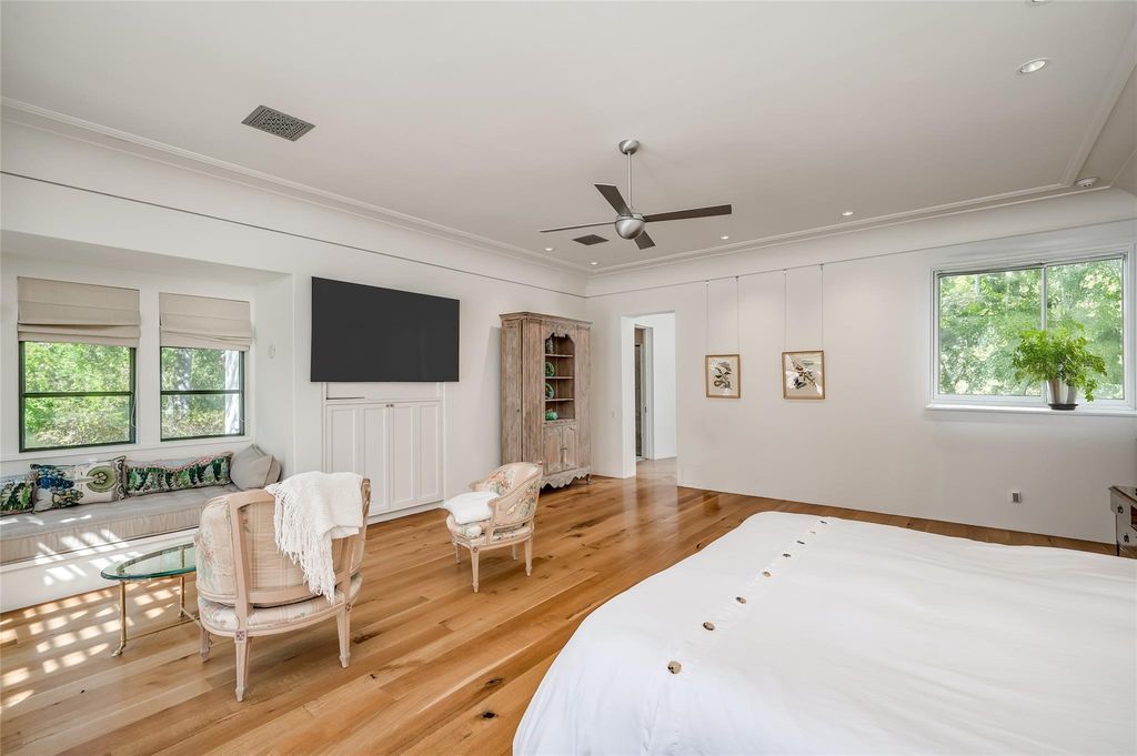 A Masterpiece of Timeless Elegance and Modern Design in Texas Offered at 19.99 Million 25