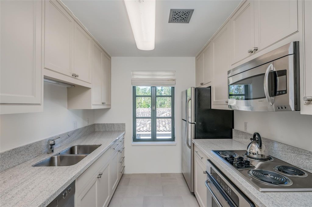 A Masterpiece of Timeless Elegance and Modern Design in Texas Offered at 19.99 Million 41