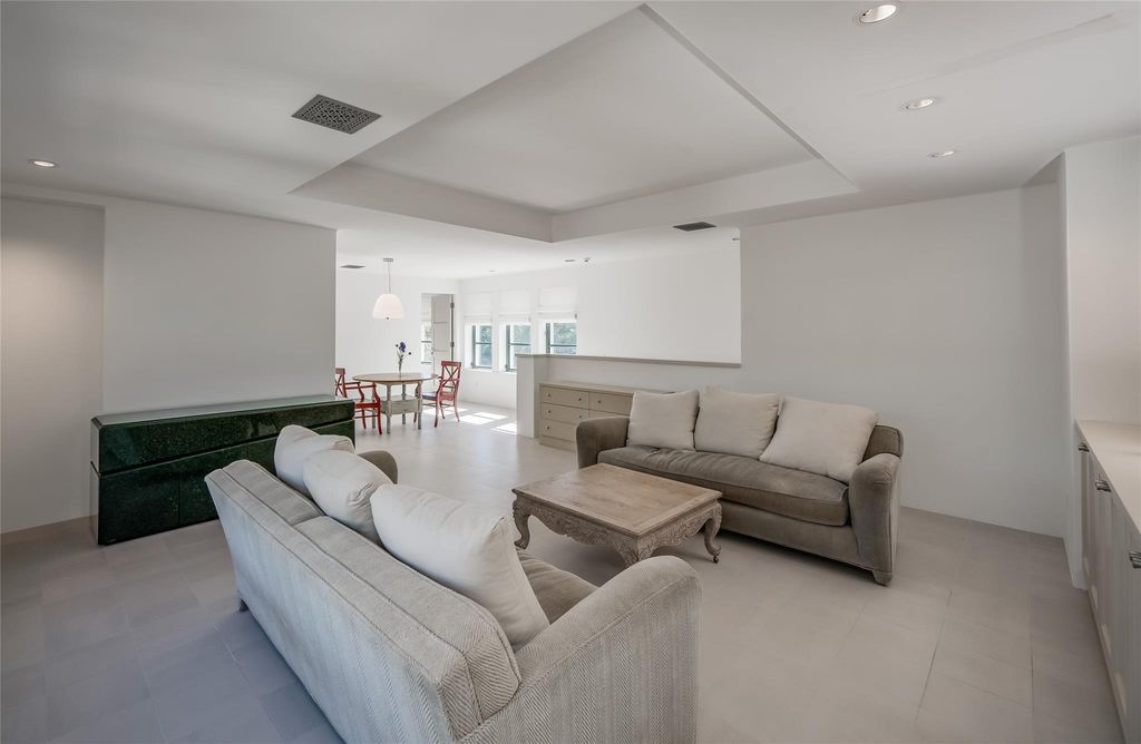 A Masterpiece of Timeless Elegance and Modern Design in Texas Offered at 19.99 Million 42