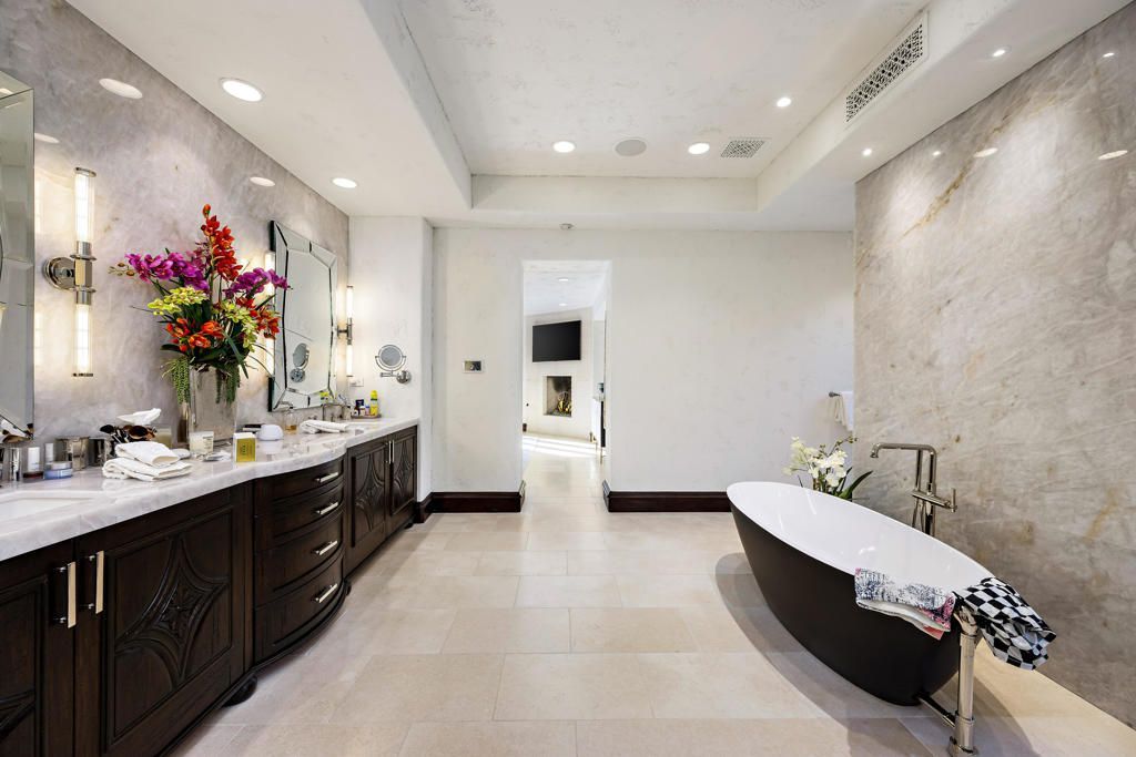 A View Lovers Dream Luxurious California Estate Listed at 9.799 Million 25