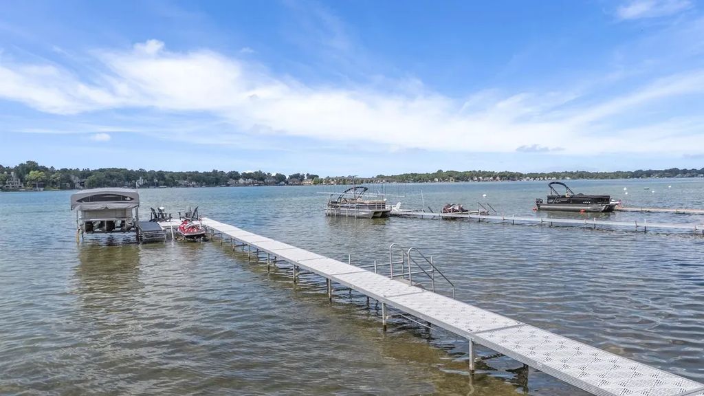 A Waterfront Dream Stunning Modern Lake Home in Michigan for 4199000 41