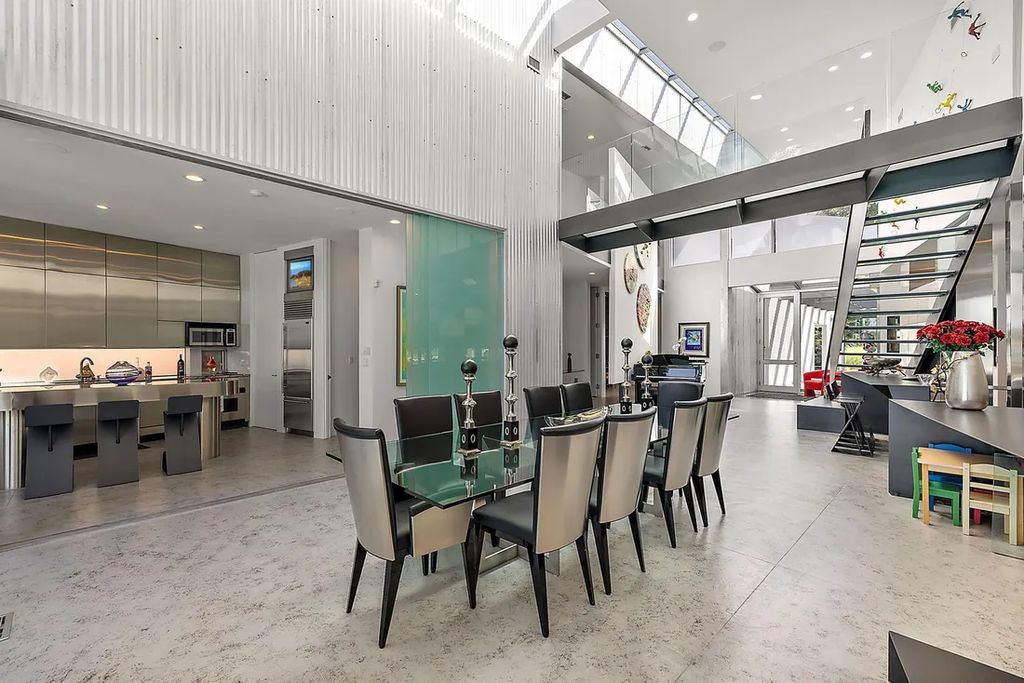 A Waterfront Dream Stunning Modern Lake Home in Michigan for 4199000 7