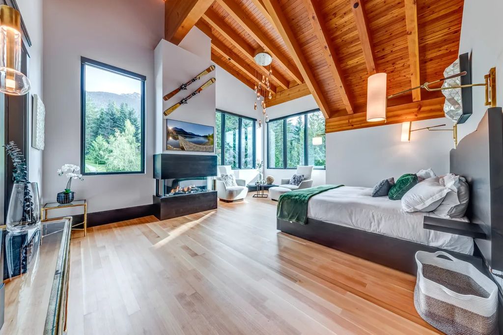 A Winter Wonderland Ski InSki Out Home with Panoramic Mountain Views for C14.9 Million in Canada 18