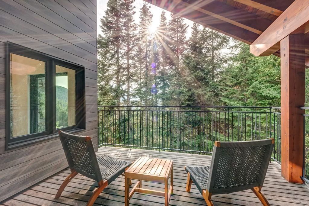A Winter Wonderland Ski InSki Out Home with Panoramic Mountain Views for C14.9 Million in Canada 24