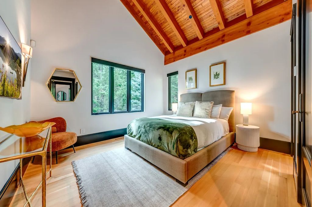 A Winter Wonderland Ski InSki Out Home with Panoramic Mountain Views for C14.9 Million in Canada 28