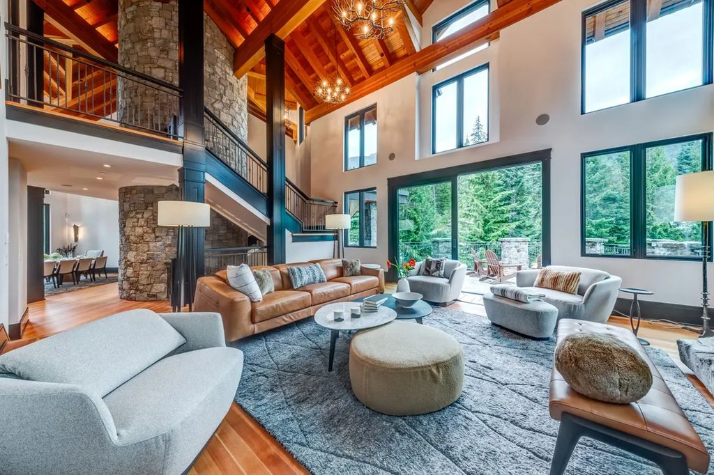 A Winter Wonderland Ski InSki Out Home with Panoramic Mountain Views for C14.9 Million in Canada 3